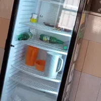 یخچال بستنی و‌یخچال هایپی میز مدیریت استند