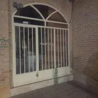 ۳عددمغازه سرقفلی درراسته بازارقیصریه بفروش میرسد