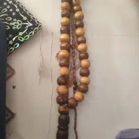 تسبیح چوبی.