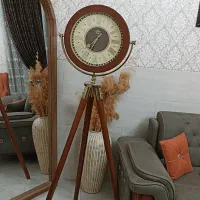 ساعت ایستاده