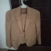 دو دست کت و شلوار مردانه