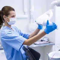 استخدام دستیار دندانپزشک