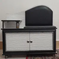 میز تلفن سیاه و سفید