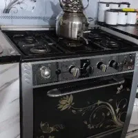 یک جفت فرش ۶ متری.یخچال دوناربدون برفک . اجاق گاز