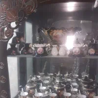 تعدادی ظروف سورمه ای
