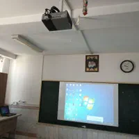 پروژکتور و برد هوشمند