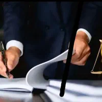 وکیل پایه یک دادگستری