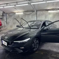 Hyundai Elantra 2025