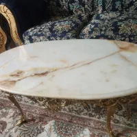 قدیمی میز برنجی