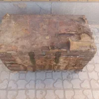 صندوق قدیمی چوبی
