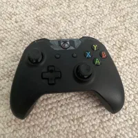 دسته xbox one نو استفاده نشده.
