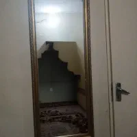 میز همراه با عسلویه و آینه قدی
