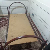 تخت خواب فلزی