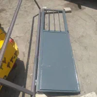درو پنجره آهنی