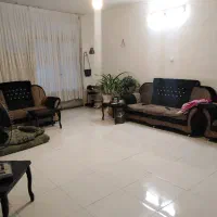 رهن و اجاره طبقه همکف پارکینگ دار