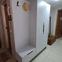 جا کفشی  بسیار زیبا و جادار ،نشیمن دار