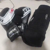 دستکش بوکس به همراه ساق بند و باند