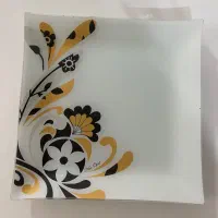 شیرینی خوری و بشقاب