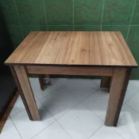 دو میز چوبی