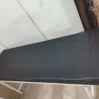 اجاره رایگان تخت مژه و میز ناخن در خیابان نادر
