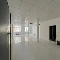 ۸۰ متر   طبقه اول      خیابان کمالی  سند تجاری