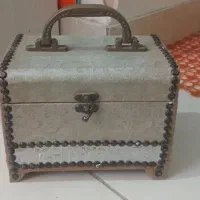 صندوقچه کوچک قدیمی