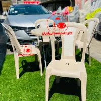میز و صندلی پلاستیکی طرح داریو نهارخوری کافه باغی