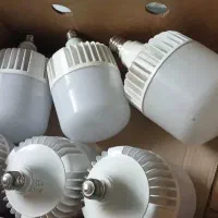 لامپ ۱۲۰ وات تنه آلمینیوم نیازمند تعمیر ارسال دارم