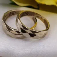 فروش حلقه ازدواج 650تومنی اماده ب ضامن