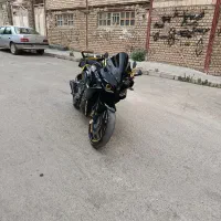موتور ار اس 200