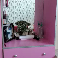 میزآرایشی و ویترین بچه