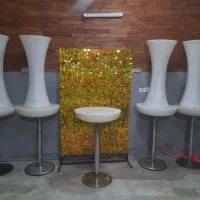 میز سوارز و استندگل ارایی بادکنک