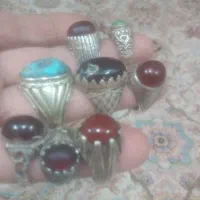 انگشتر باسنگهای کهنه وسنگ زمرد واقعی