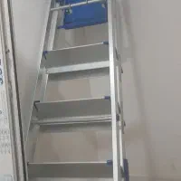 چهار پایه هشت پله هایلوکس