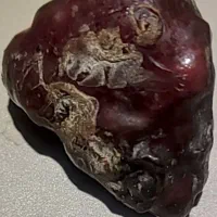 سنگ قرمز نه سفته سفت نه نرم نرم