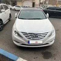 سوناتا YF 2012