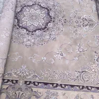بخاری و  تخت خواب دونفره و دو عدد قالی ۳در۴