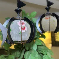 یک جفت لوستر چوبی