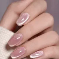 ناخن کار حرفه ای با سابقه