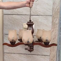 لوستر چوبی به دلیل تغییر دکوراسیون فروخته می‌شود.