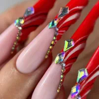 کاشت ناخن(و ترمیم‌و..) بهمراه آموزش تخصصی ناخن