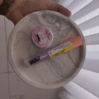 محصولات آرایشی و بهداشتی نیلوفر