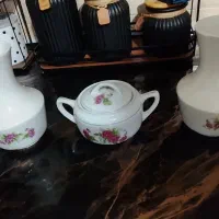 فروش یک جفت گلدان قدیمی گل سرخی