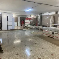 کارگر نیمه وارد کابینت سازی