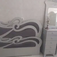 تخت خواب و میز آرایش