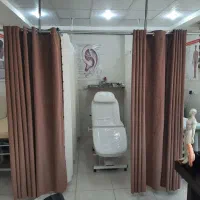 فروش دو عدد تخت مطب و یک عدد میز مدریت