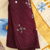 فروش تعدادی شال و روسری
