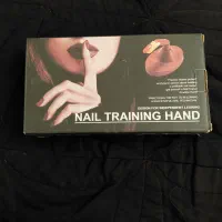 وسایل ناخن و آلبوم لاک ژل