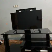 تلوزیون با میز