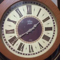 ساعت پایه دار